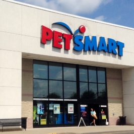 Pet Smart building