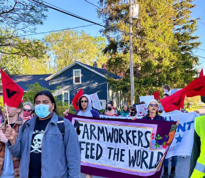 People rally in support of farmworkers